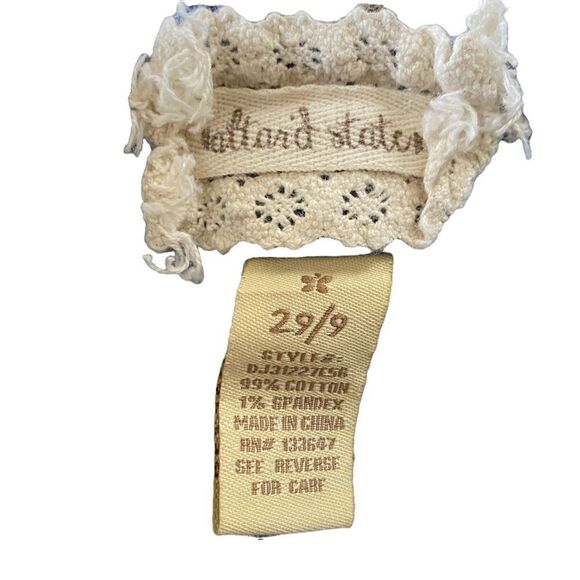 Altar'd State Distressed Button Fly Denim Shorts Sz 29/9 - Picture 4 of 6